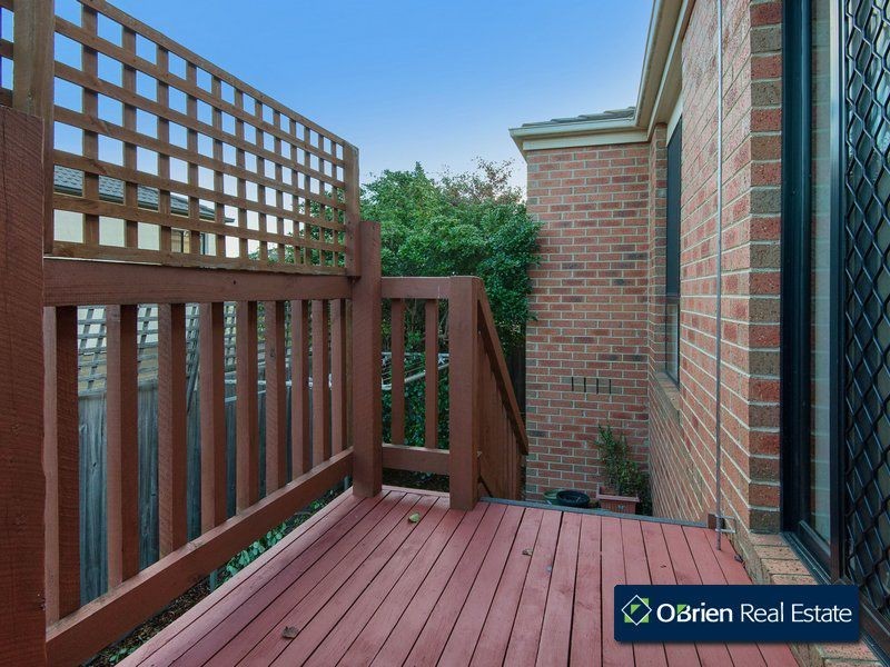 3/5 Piney Ridge, Endeavour Hills VIC 3802