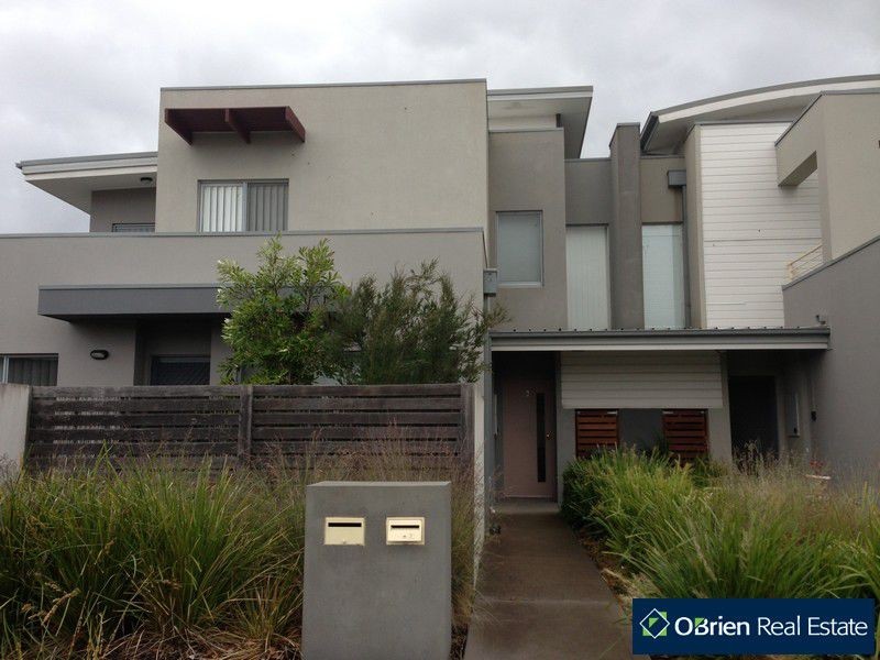 2/25 Lats Avenue, Carrum Downs VIC 3201