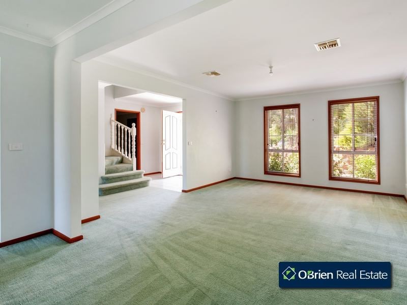 9 Nestle Retreat, Berwick VIC 3806