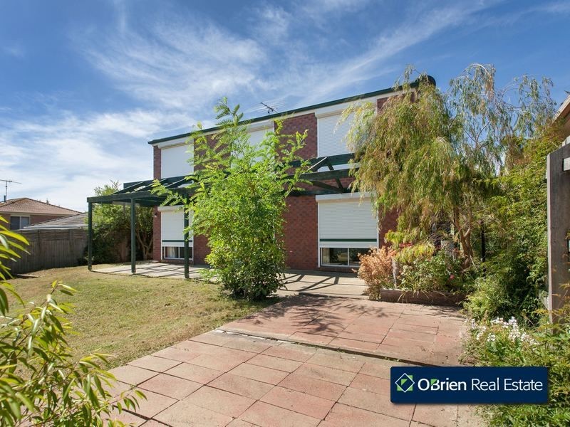 9 Nestle Retreat, Berwick VIC 3806