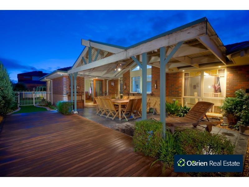 30 Merriwee Grove, Narre Warren South VIC 3805