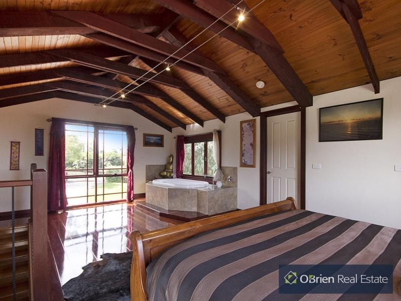 40 Oakhill Road West, Pearcedale VIC 3912