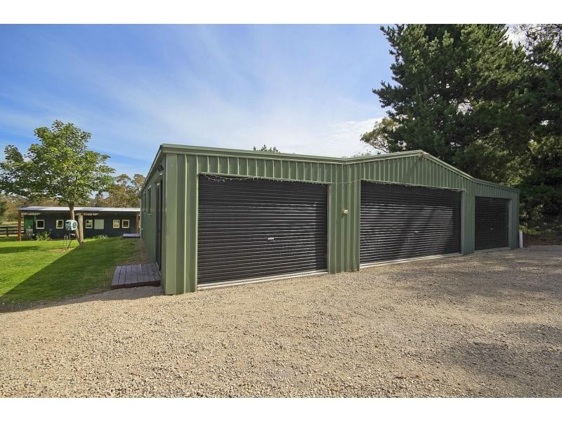 40 Oakhill Road West, Pearcedale VIC 3912