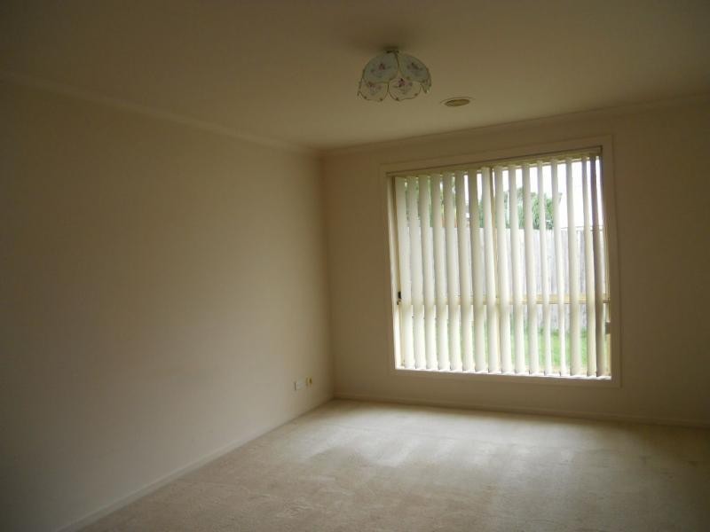 17 Wanderer Court, Berwick VIC 3806