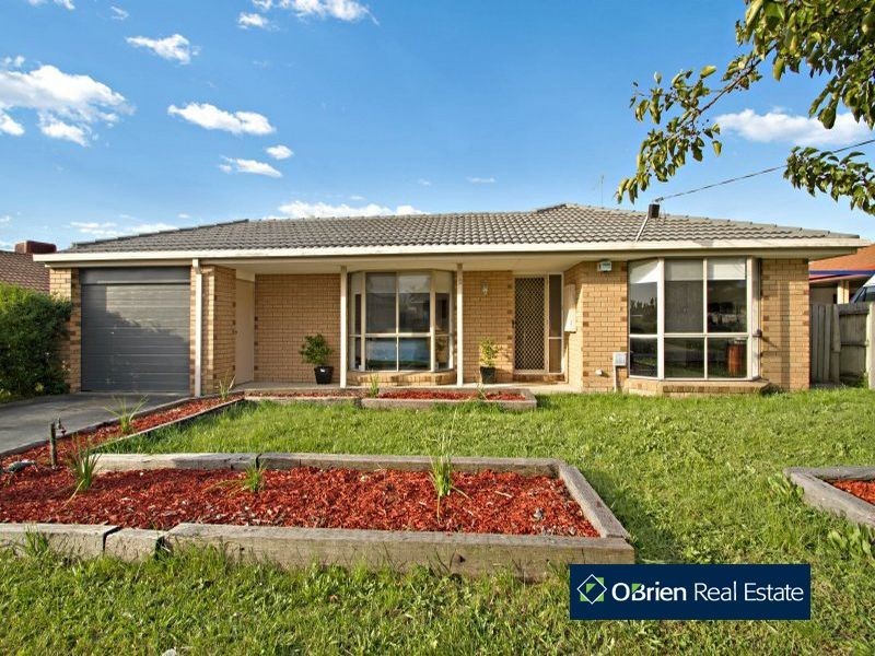 5 Joyce Street, Cranbourne West VIC 3977