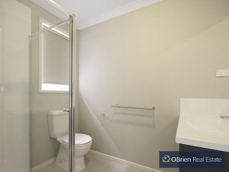 71 Frankland Street, Clyde North VIC 3978