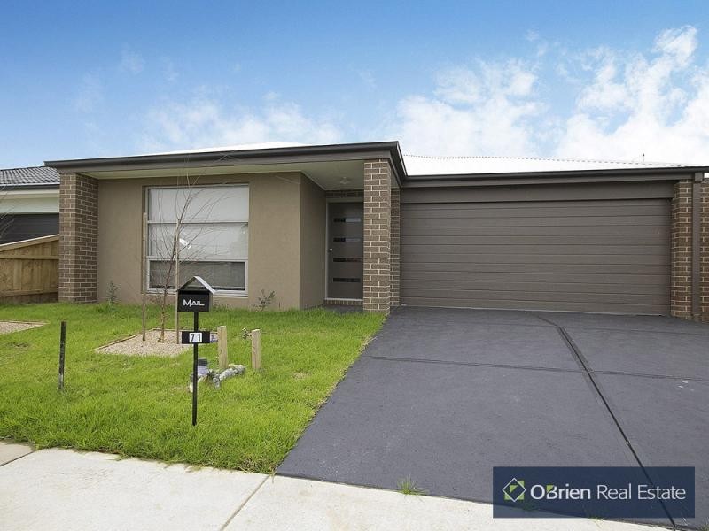 71 Frankland Street, Clyde North VIC 3978