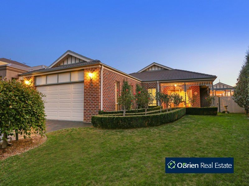 13 Grayden Drive, Berwick VIC 3806