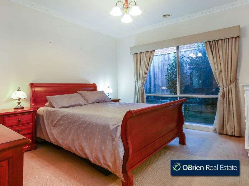 13 Grayden Drive, Berwick VIC 3806