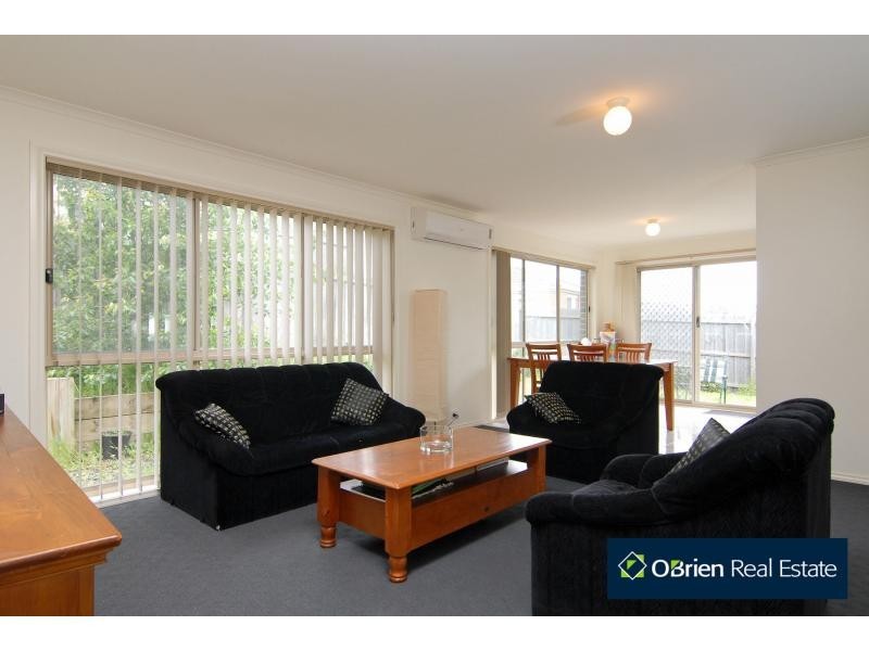 2/51 Leigh Drive, Pakenham VIC 3810