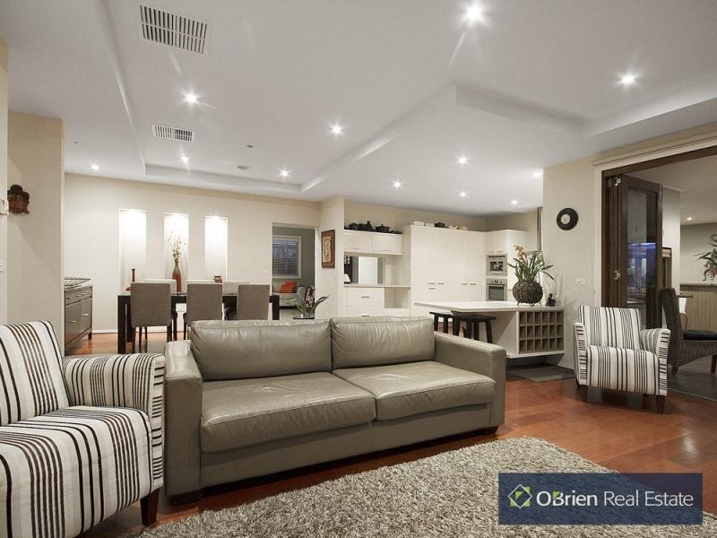 3 Phoenix Avenue, Cranbourne VIC 3977