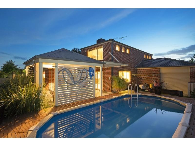 2 Riley Court, Pakenham VIC 3810