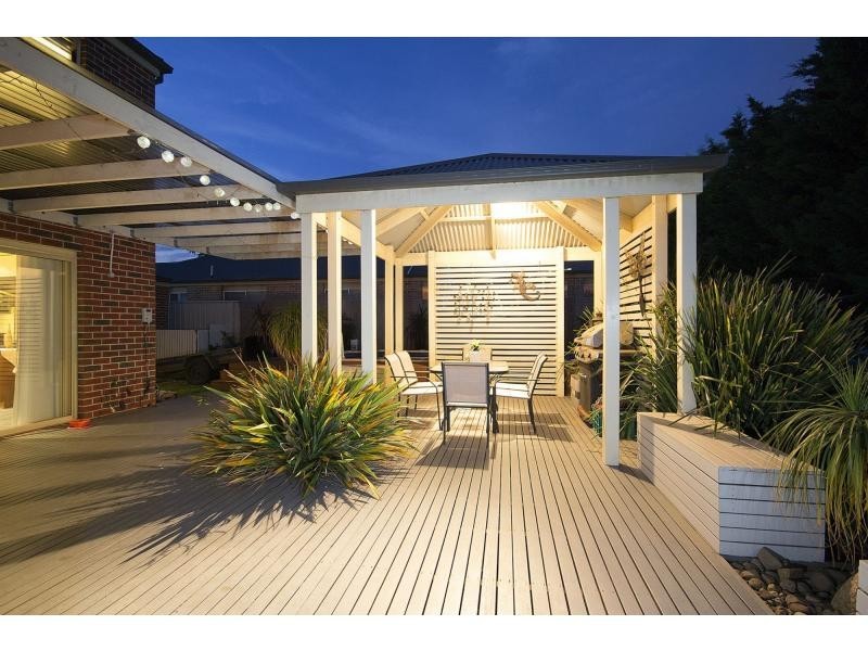 2 Riley Court, Pakenham VIC 3810