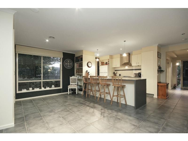 2 Riley Court, Pakenham VIC 3810