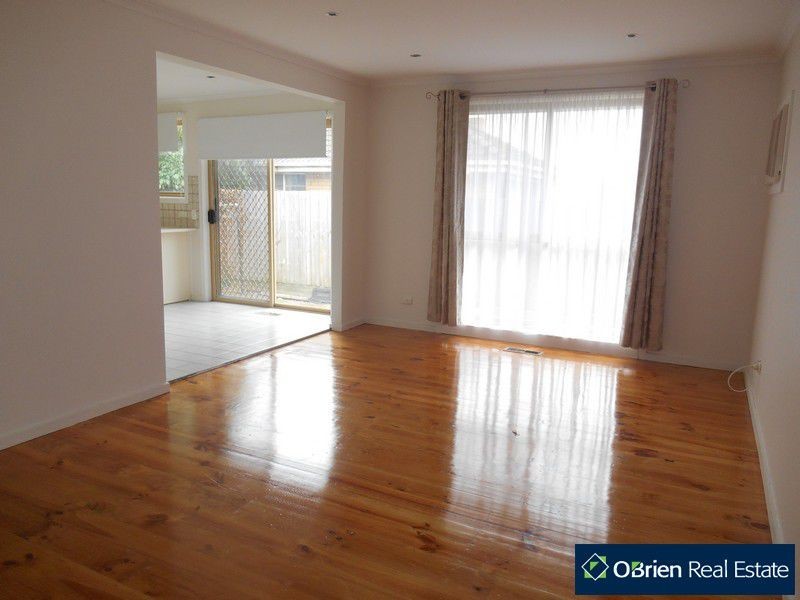 1/5 Bride Avenue, Hampton Park VIC 3976