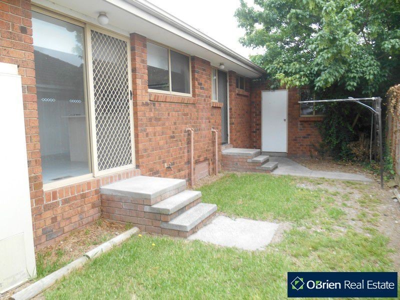 1/5 Bride Avenue, Hampton Park VIC 3976