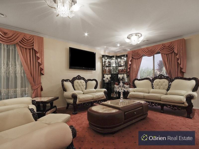 29 Central Parkway, Cranbourne West VIC 3977