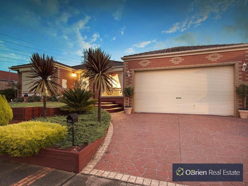29 Central Parkway, Cranbourne West VIC 3977