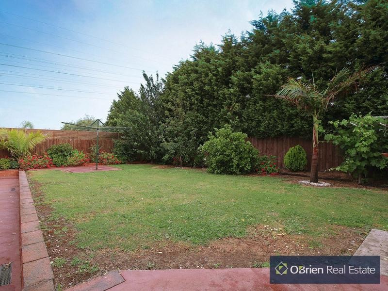 29 Central Parkway, Cranbourne West VIC 3977