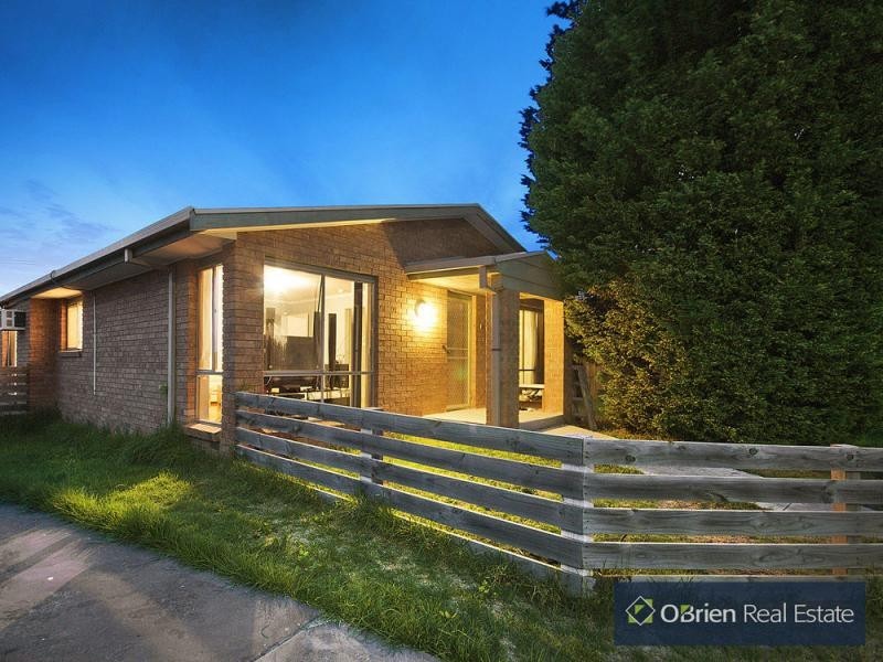 53 Leopold Crescent, Hampton Park VIC 3976