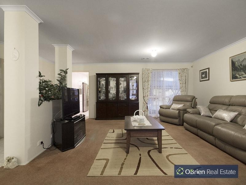 44 Ireland Avenue, Narre Warren VIC 3805