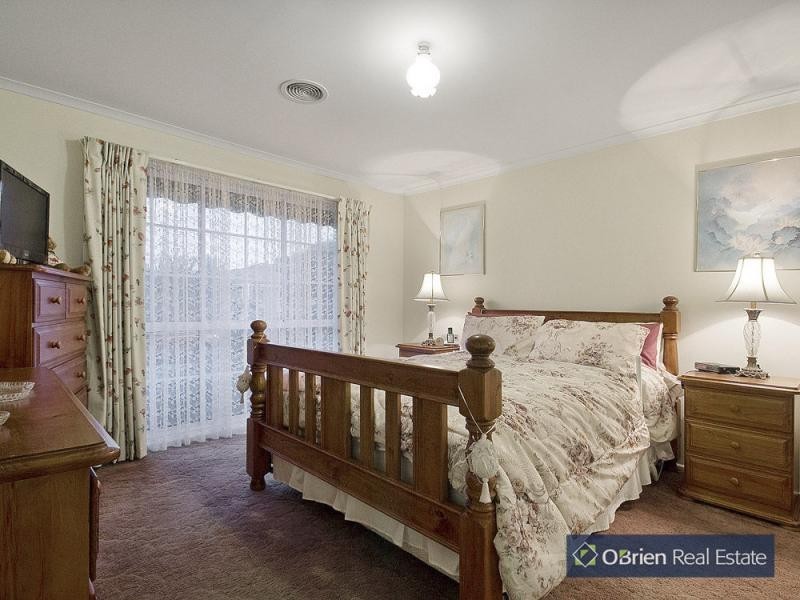 44 Ireland Avenue, Narre Warren VIC 3805