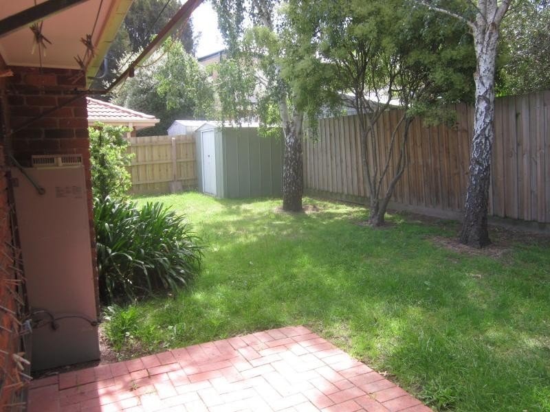 8 Tottington Rise, Berwick VIC 3806