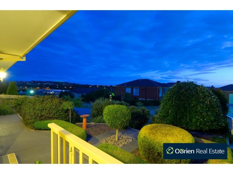 41 Coachwood Crescent, Narre Warren VIC 3805