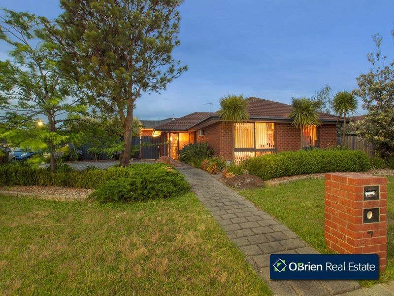 7 Heatherlea Crescent, Narre Warren VIC 3805
