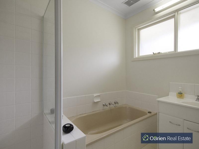 14 Edinborough Street, Hallam VIC 3803