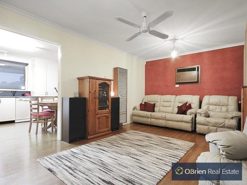 6 Harrison Drive, Cranbourne VIC 3977