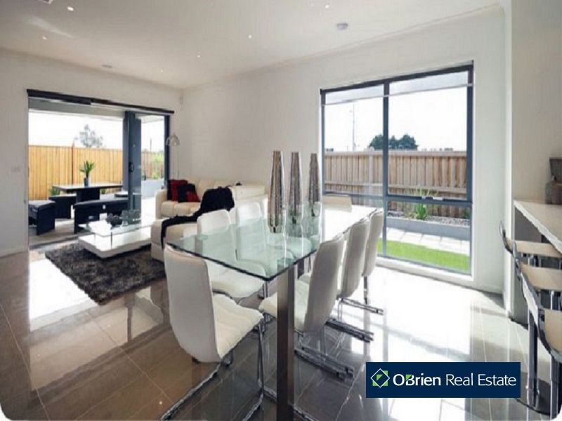 41 Ventasso Street, Clyde North VIC 3978