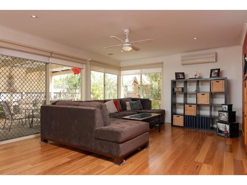 37 Abbey Road, Narre Warren South VIC 3805