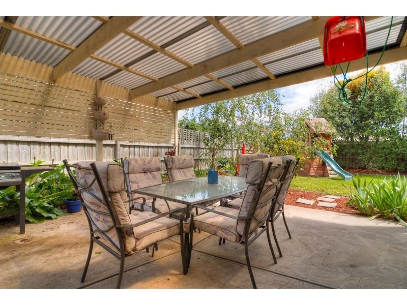 37 Abbey Road, Narre Warren South VIC 3805