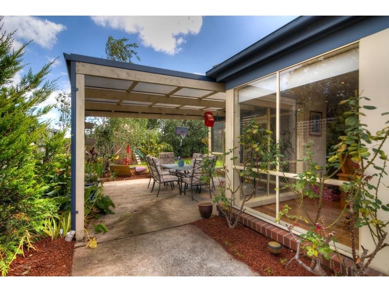 37 Abbey Road, Narre Warren South VIC 3805