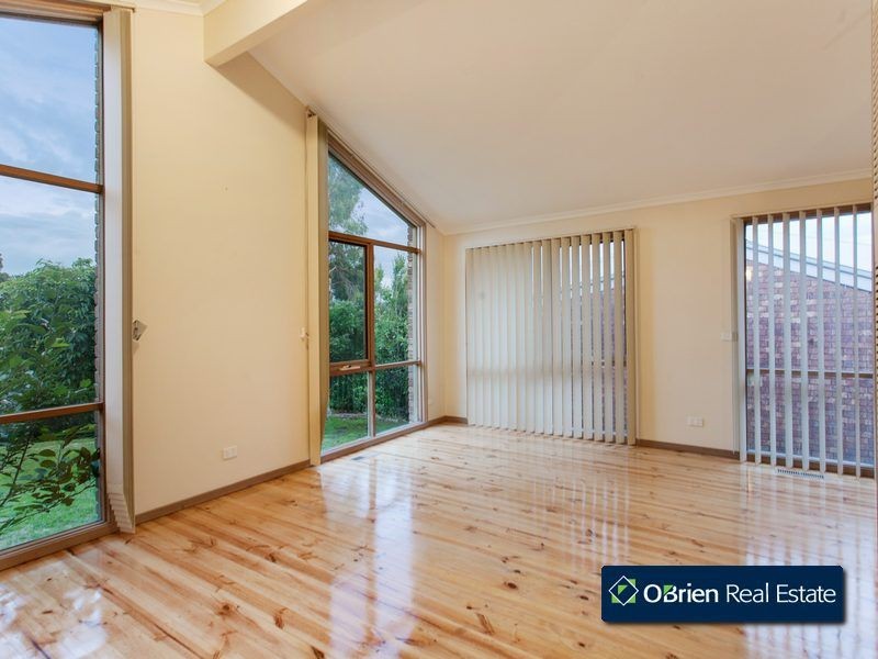 11 Royston Avenue, Berwick VIC 3806