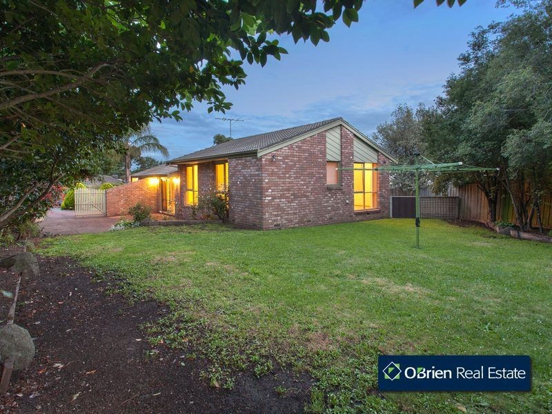 11 Royston Avenue, Berwick VIC 3806