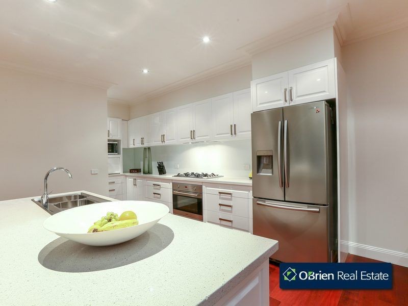 5 Avard Court, Berwick VIC 3806