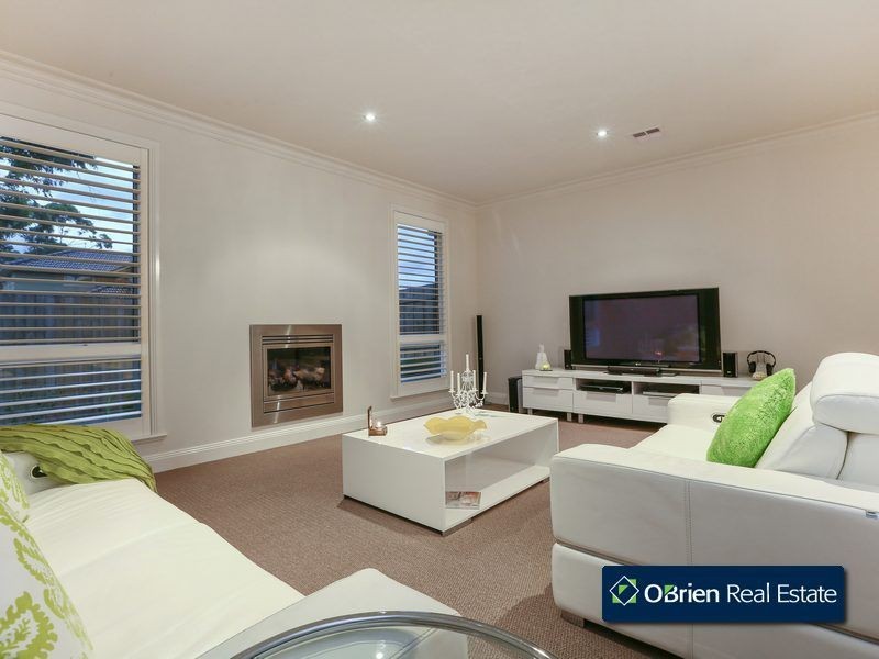 5 Avard Court, Berwick VIC 3806