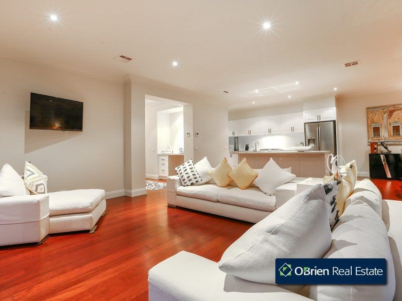 5 Avard Court, Berwick VIC 3806