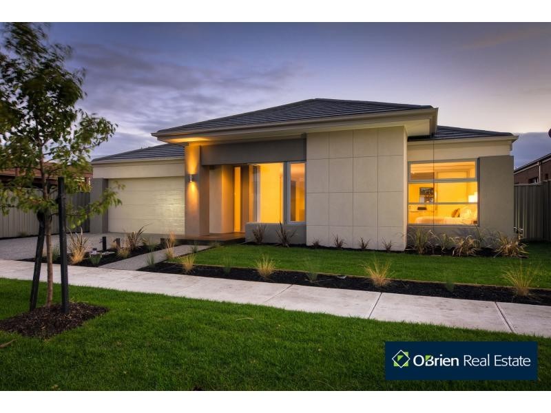 3 Haines Street, Cranbourne East VIC 3977