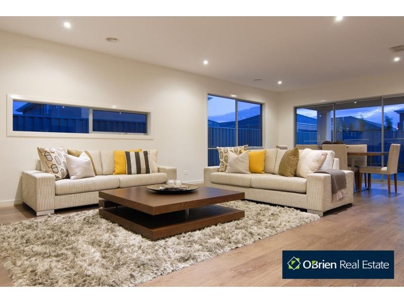 3 Haines Street, Cranbourne East VIC 3977