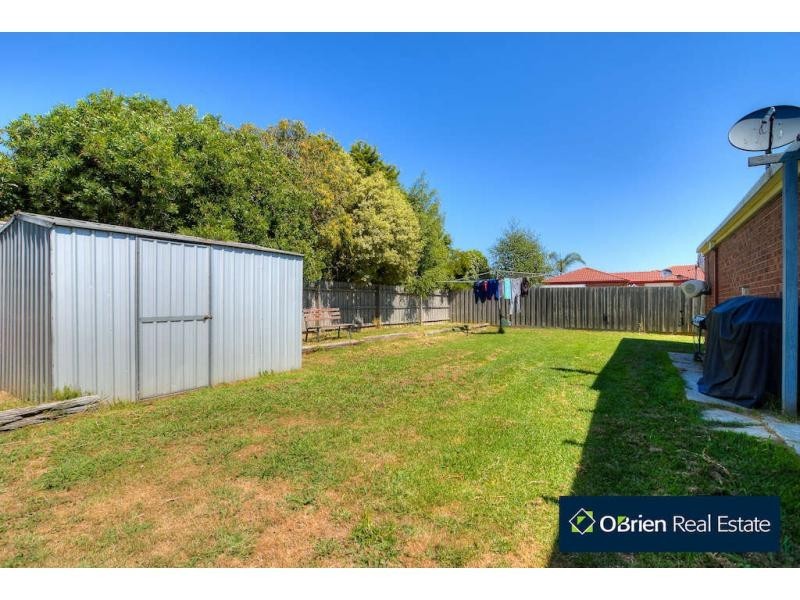 34 Bellarine Drive, Cranbourne VIC 3977