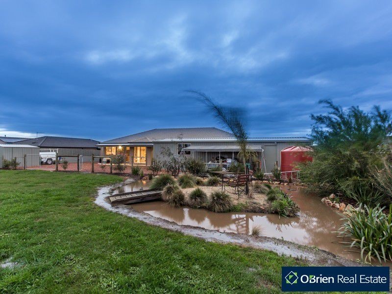 80-82 Scarborough Avenue, Cranbourne West VIC 3977