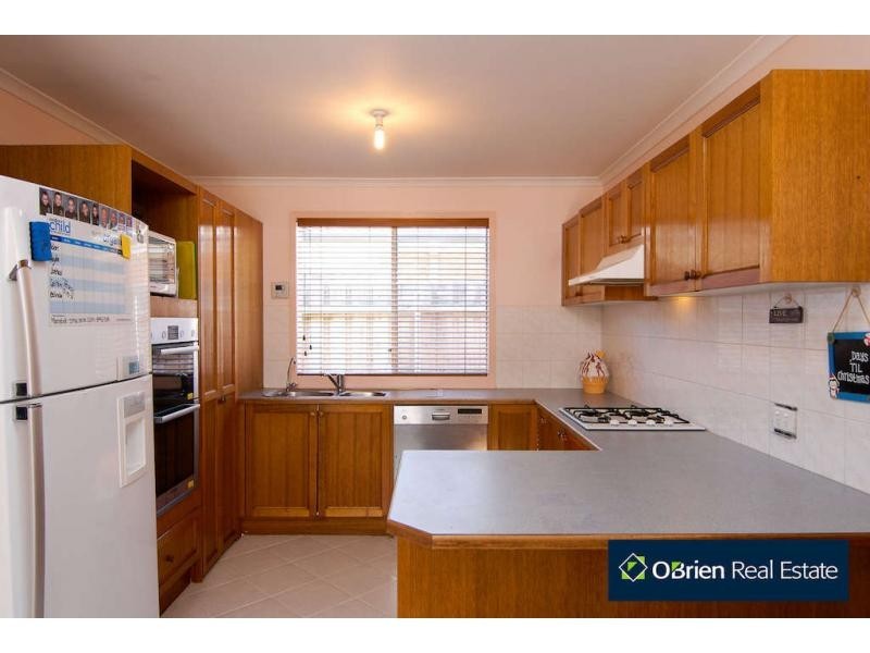 3 Bookham Way, Cranbourne West VIC 3977