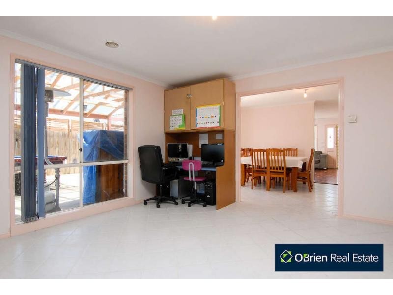 3 Bookham Way, Cranbourne West VIC 3977