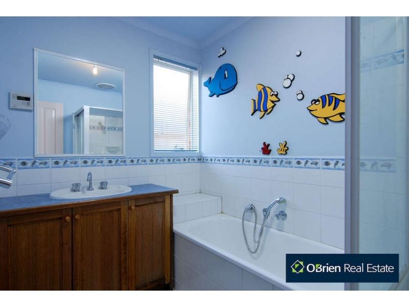 3 Bookham Way, Cranbourne West VIC 3977