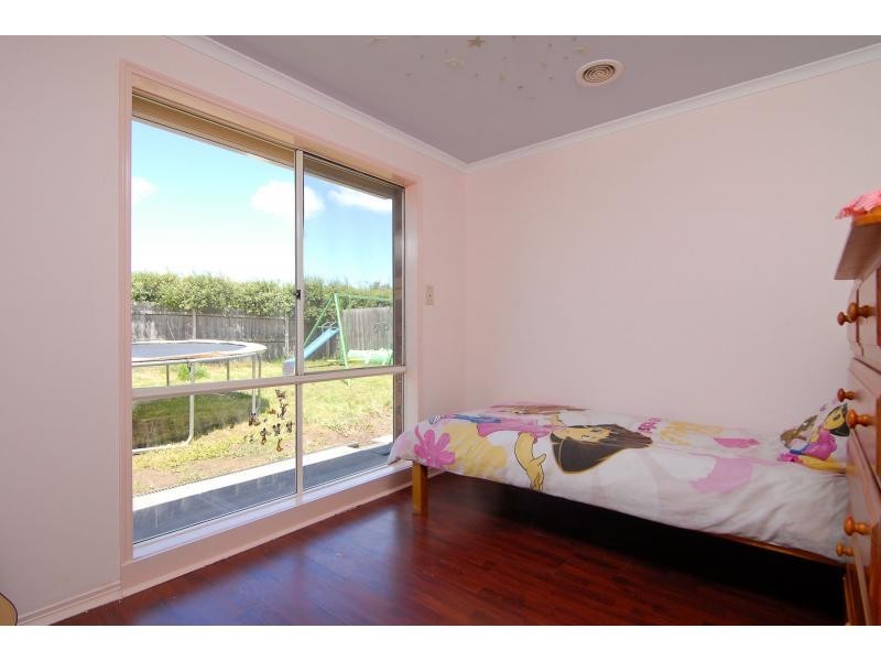 3 Bookham Way, Cranbourne West VIC 3977