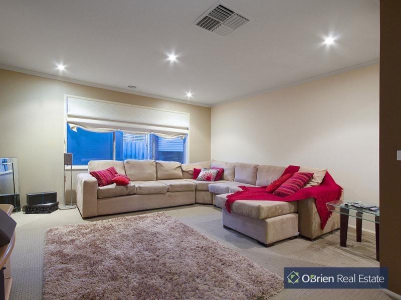 4 Merion Vista, Cranbourne VIC 3977
