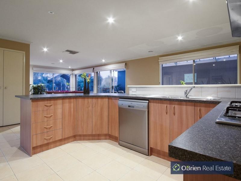 4 Merion Vista, Cranbourne VIC 3977